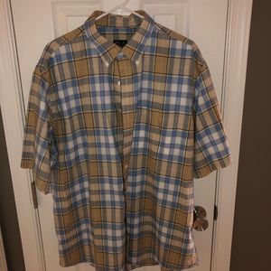 JOS A. BANK SHORT SLEEVE TRAVELER BUTTON DOWN